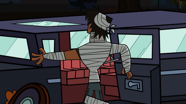 File:Justinhitdoor.png