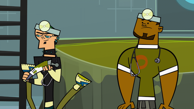 File:DuncanStepsOnHarold.png