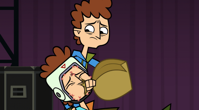 File:Mickey brown bag.png