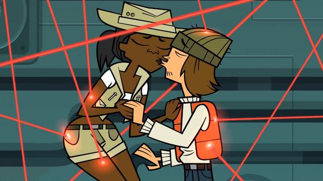 File:Jskiss.png