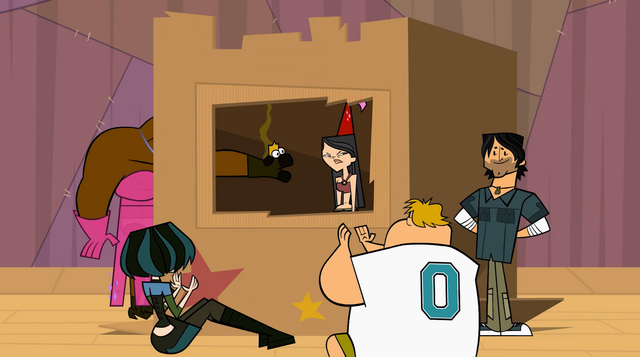 File:EnjoyingEntertainment.png