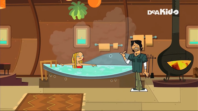 File:Hottubblaineley.png