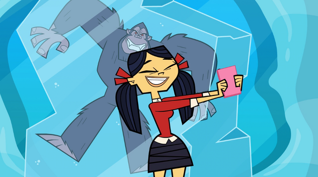 File:Kittyicelandselfie1.png