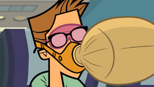 TomSnoresIntoOxygenMask