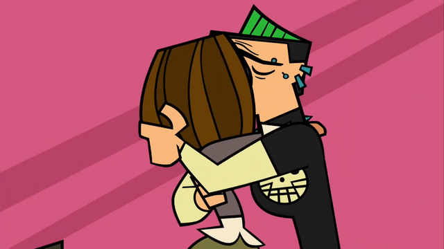 File:DuncanCourtneyCMTDARSMakeout.png