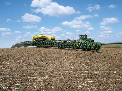John Deere DB120 48 row planter