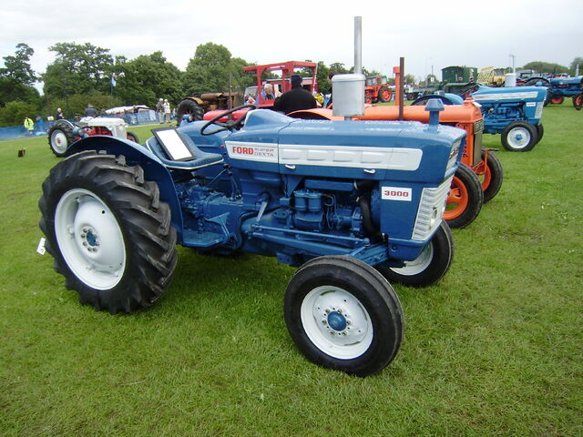 Ford 2000 super dexta diesel tractor #10