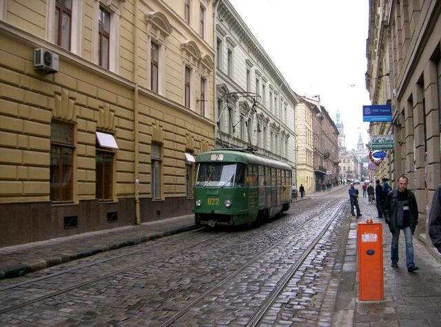 Plik:800px-Lviv green tram.jpg
