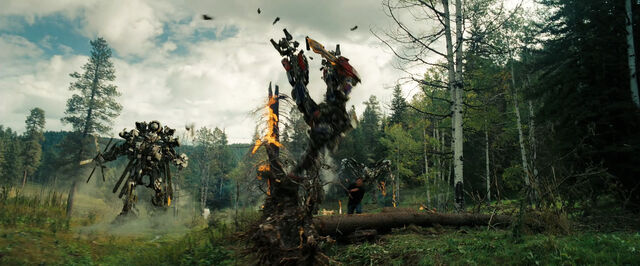 File:Rotf-optimusprime-film-forestpunchaway.jpg
