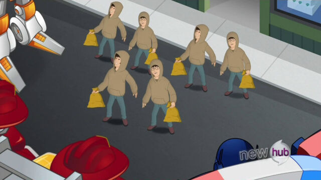File:HauntingGriffinRock multiple thieves.jpg