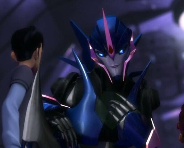File:Prime-arcee&jack-s01e04-1.jpg