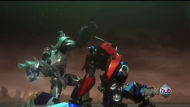 File:Prime-megatron&optimusprime-s02e26-cutarm.jpg