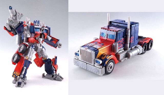 File:MovieLeader OptimusPrime toy.jpg
