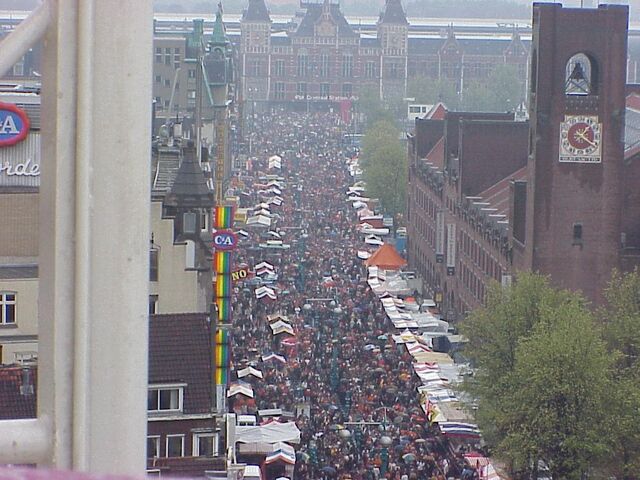 File:Qdcrowd.jpg