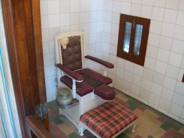 File:Kings toilet.jpg