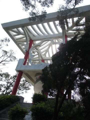 File:十八尖山梅花亭.jpg