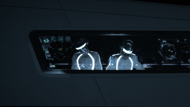 File:Daft-punk-in-tron-legacy.jpg