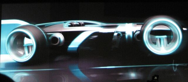 File:Tron legacy light runner.jpg