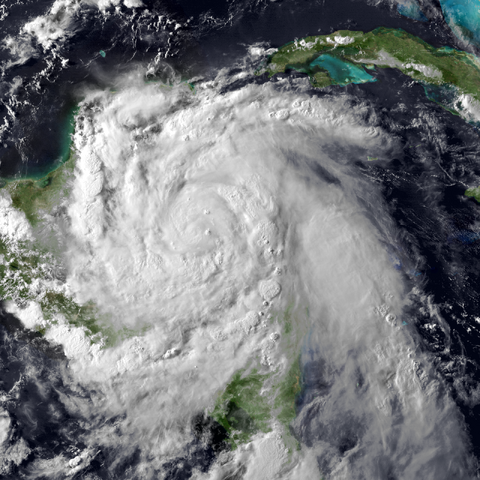 File:Earl 2016-08-03 2245Z.png
