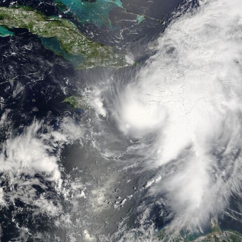 File:Hurricane ernesto 20060827.jpg