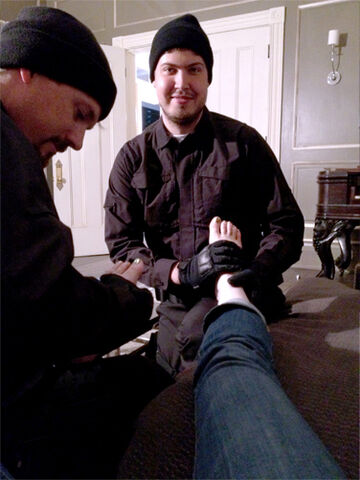 File:Jblog-footmassage4.jpg