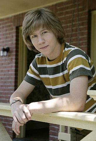 File:AaronNew.png