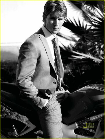 File:Ryan-kwanten-august-man-magazine-march-2010-05.jpg