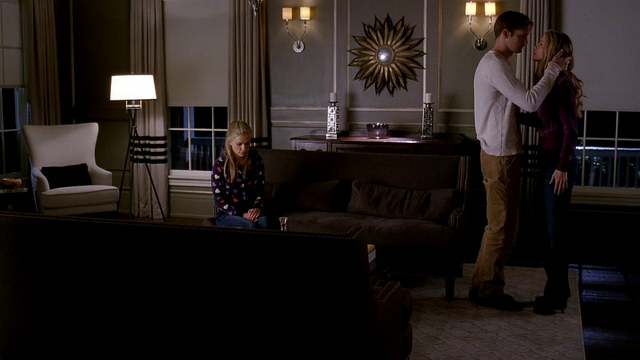 File:EricPamReuniteBurningdownHouse.png