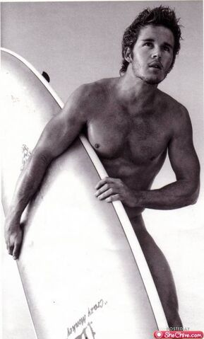 File:Eye-candy-ryan-kwanten-16.jpg