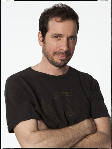 Fichier:Michael Cuestal.jpg
