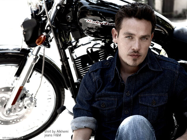 File:Kevin Alejandro-2.jpg