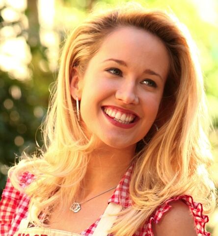 File:Sarah Crop.jpg