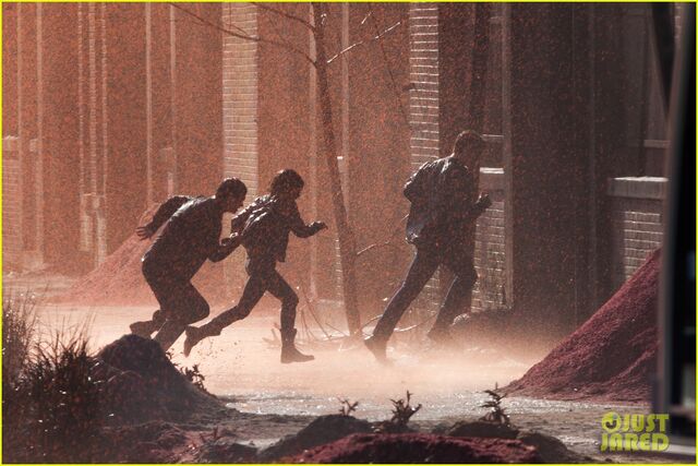 Plik:Tournage-Allegiant-Pat-1.jpg