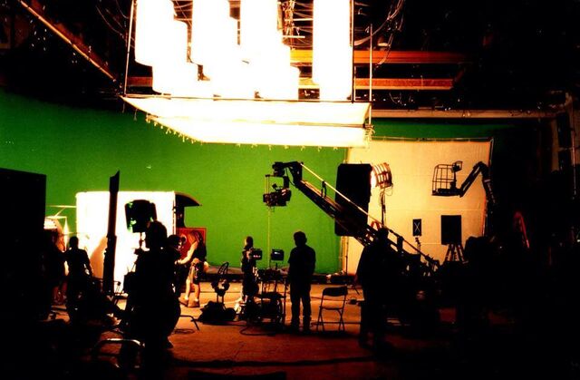 File:LadyBehindtheScenes2.jpg