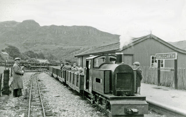 File:PerkinsAsPassenger Tractor1951.jpg