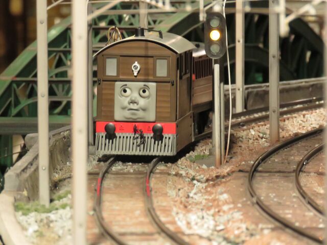 File:TobyHaraModelRailway.jpg