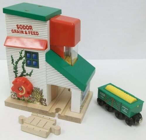 File:WoodenRailwayGrainLoader.jpg