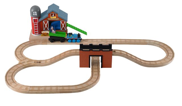 File:WoodenRailwayFarmhousePigDeliveryPlayset.jpg