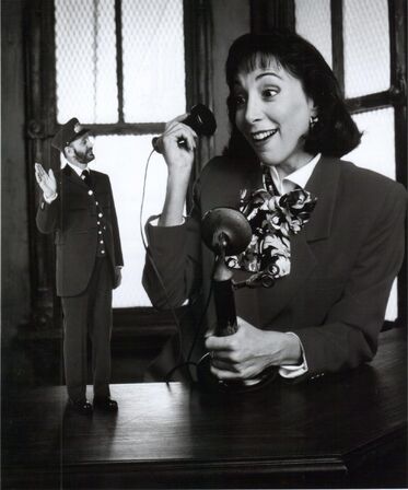 File:RingoStarrandDidiConn.jpg