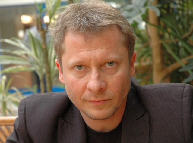 File:JanuszZadura.png