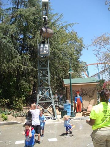 File:CrankySixFlagsMagicMountain.jpg