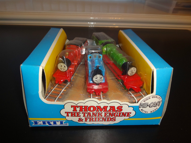 File:ERTLThomasJamesandHenry1985GiftPack.png
