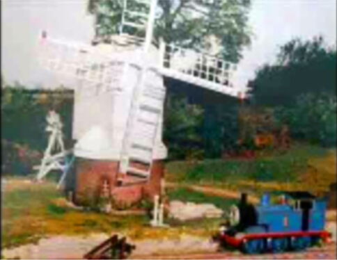 File:SodorGrainWindmillBehindtheScenes.jpg