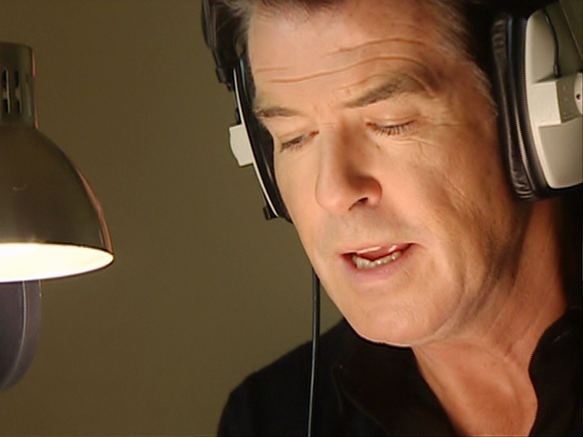 File:BehindtheSceneswithPierceBrosnan16.png