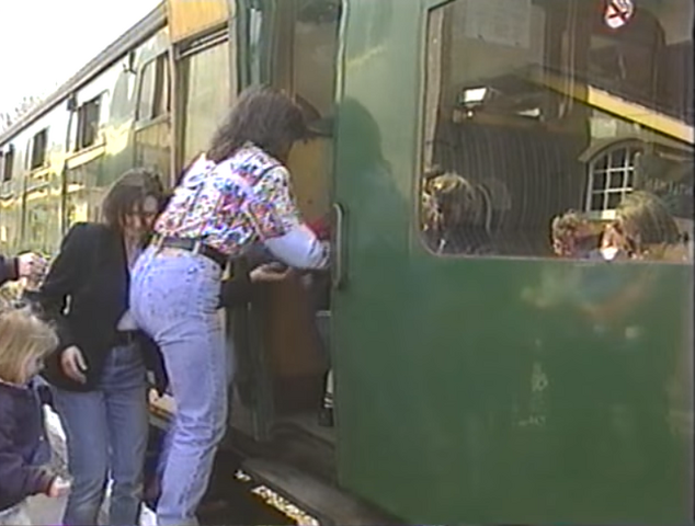 File:HelloThomasandJames50.png