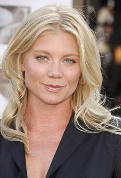 Peta Wilson 6