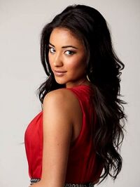 Shay Mitchell 2