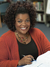Yvette Nicole Brown 3