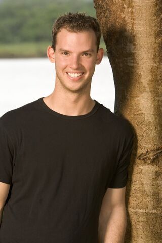 File:Alex S4 Contestant.jpg
