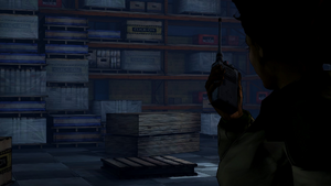 In Harm's Way - Tavia distraída.png